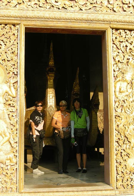 โรงเก็บราชรถพระโกศ ลำใหญ่มาก