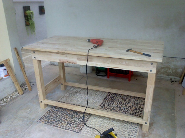 DIY workbench 10 ยึดด้วย screw จนครบ.jpg