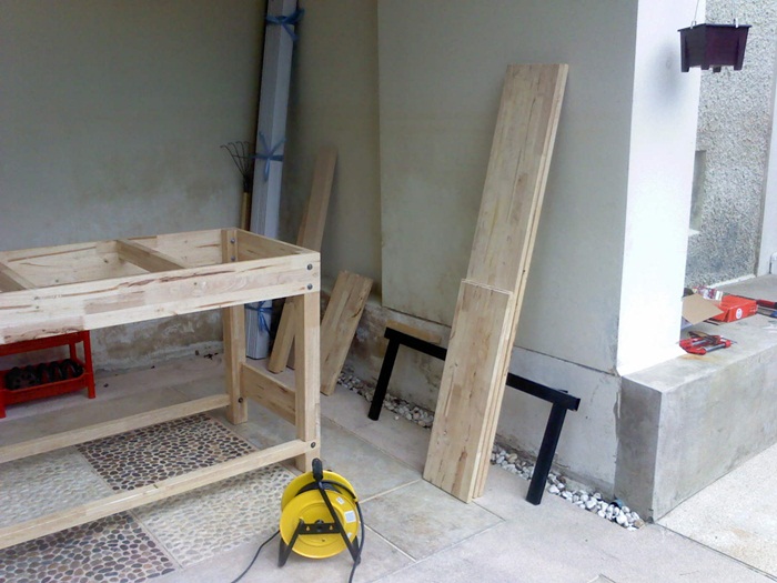 DIY workbench 9 เตรียมประกอบ top.jpg