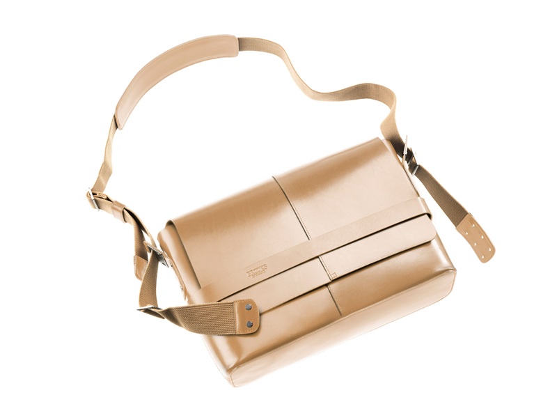 barbican_leather_shoulder_bag_-_natural_w800_h600_vamiddle_jc95.jpg