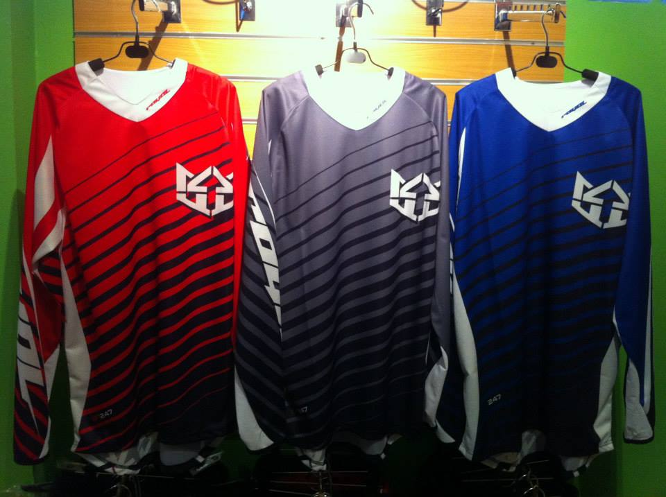 SP247 Jersey ราคา 1,600 THB