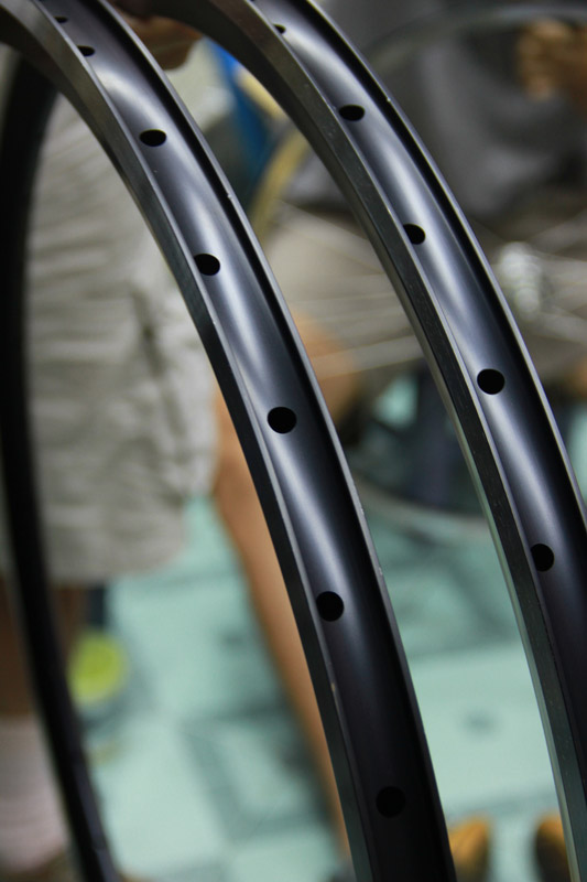 velocity chukker 700c