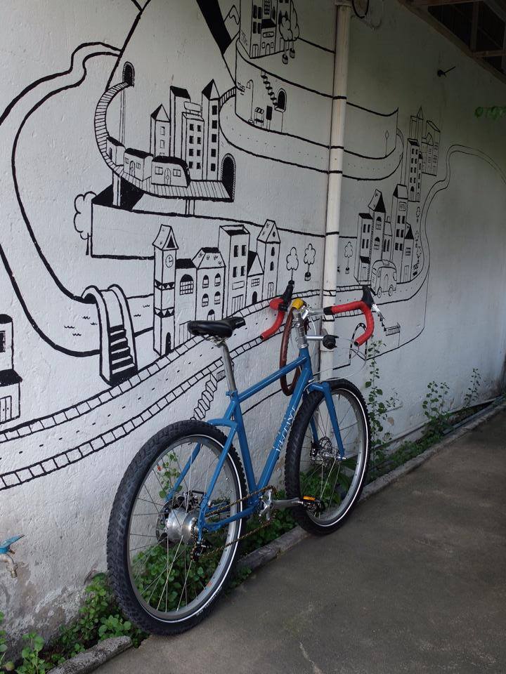 VO Piolet Bike Cafe 007.jpg