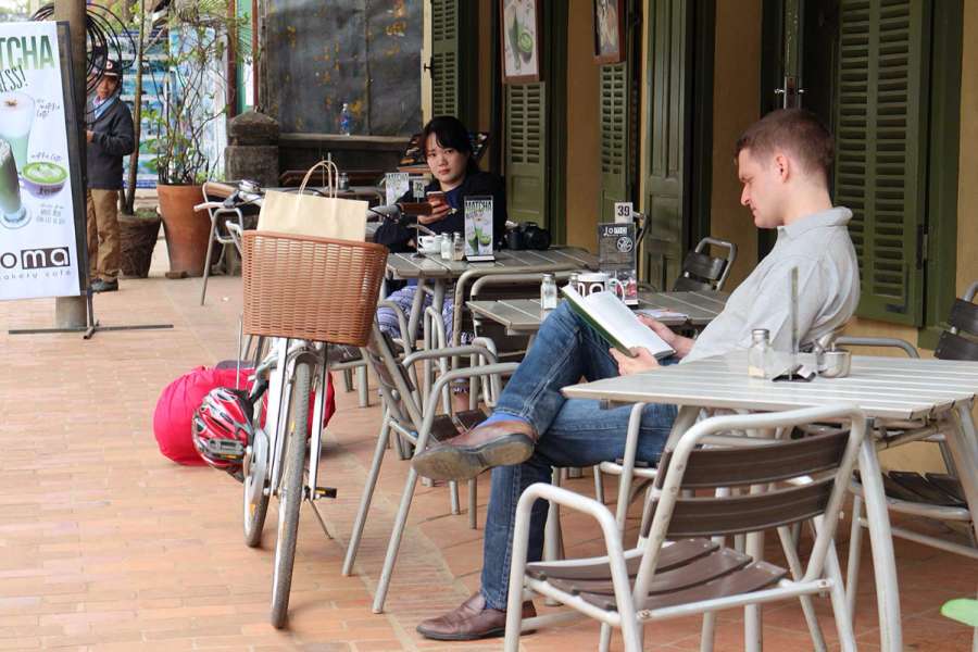 ผ่านร้านกาแฟโจมาชื่อดังมีหลายสาขในแต่ละเมือง และในต่างประเทศ