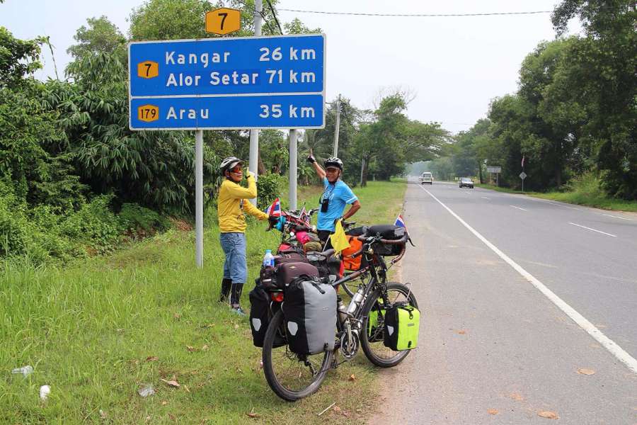 ปั่นกันต่อ3คนไป Alor Setar อีก 71กม.