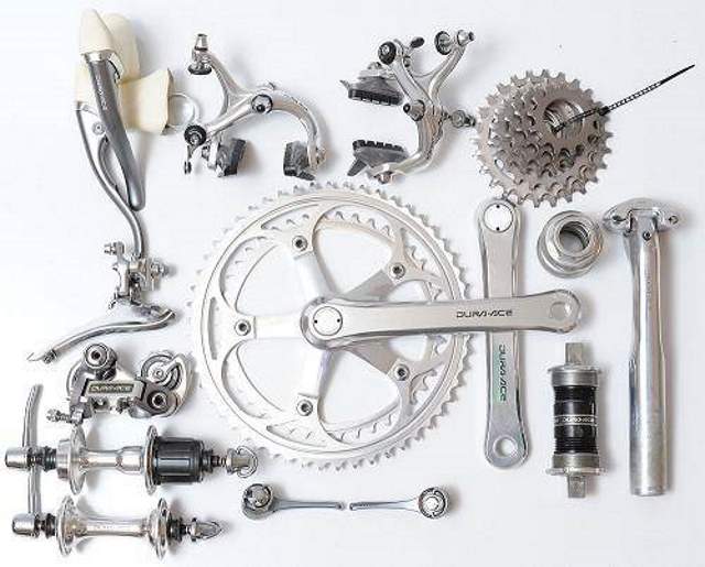 Dura-Ace-7400-Groupset.jpg