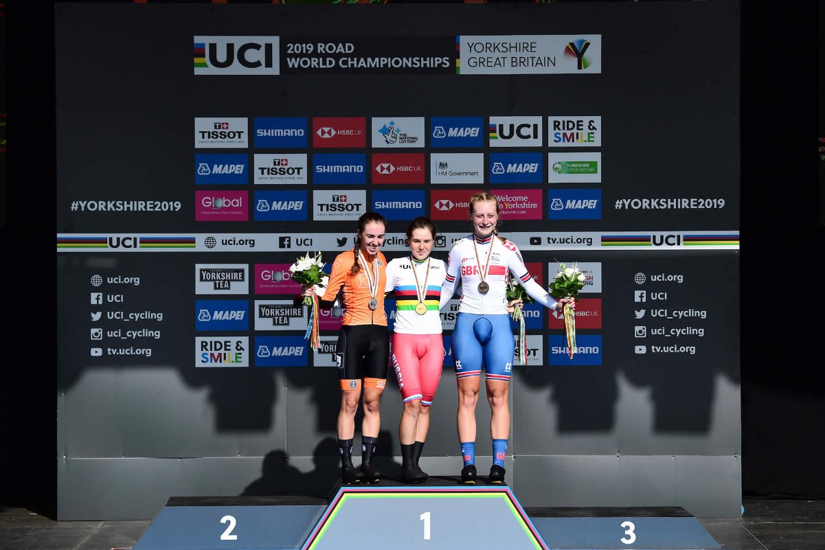 the-podium-of-the-womens-junior-individual-time-trial.jpg
