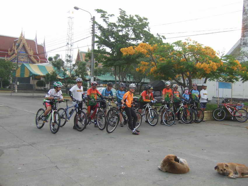 BIKEJOY ถ่ายรูปกับปล่องไฟ!!!!