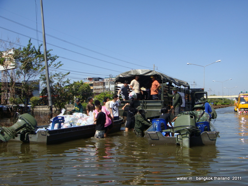 เห้นกันประจำ ช่วงนี้ รถทหาร เรือทหาร