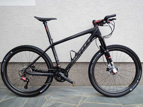 Emmanual-Scott-Scale-SL-super-lightweight-mountain-bike9.jpg