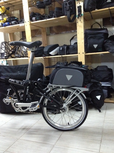 m_B181A-on Brompton.jpg