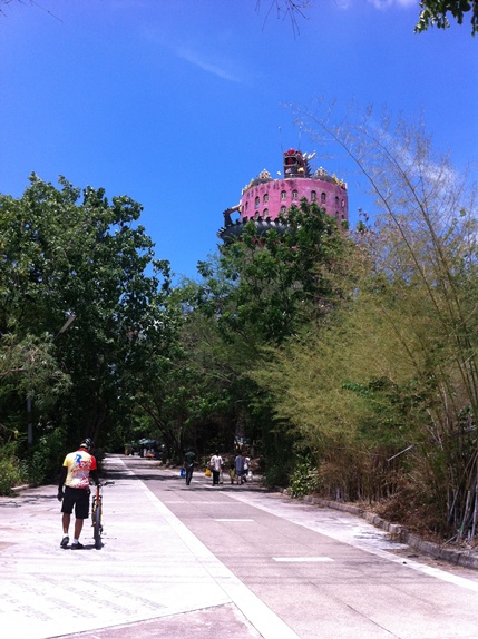 หอมังกรสวรรค์ วัดสามพรานพุทธโธ ร. นายร้อยสามพราน นครปฐม