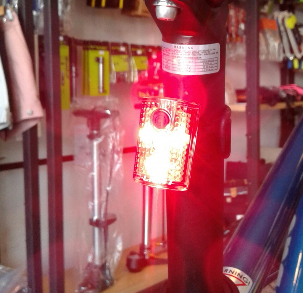3 RED LEDS 4 Functions<br />ราคา  590 บาท