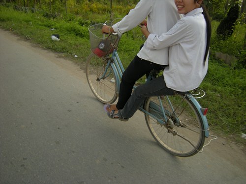มีใครสนใจจักรยานรุ่น ทวินแคม มีจำหน่ายที่เวียดนามเท่านั้น