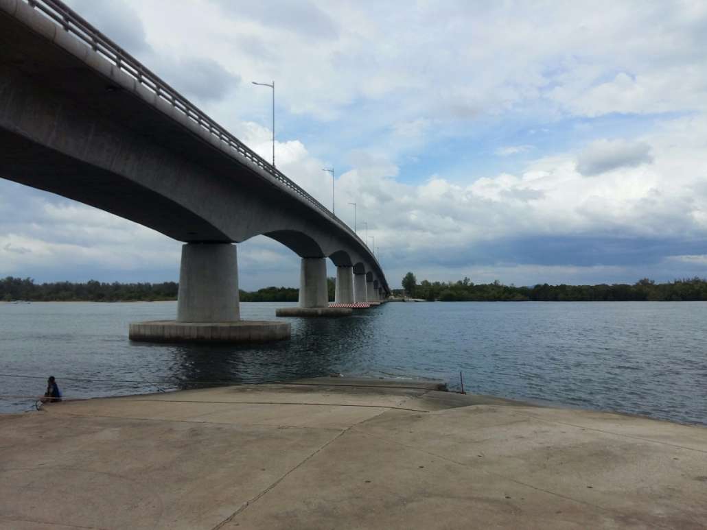 สะพานสิริลันตา เชื่อมระหว่างลันตาใหญ่กับลันตาน้อย