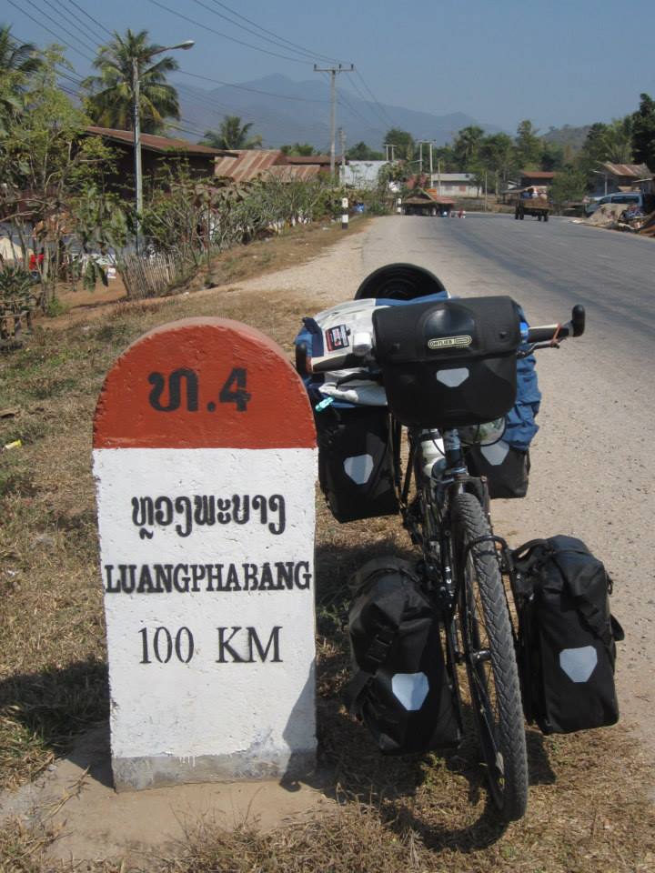พักรถพักคน ก่อนถึงเมืองหลวงฯ 100หลัก By...Mekong Bike