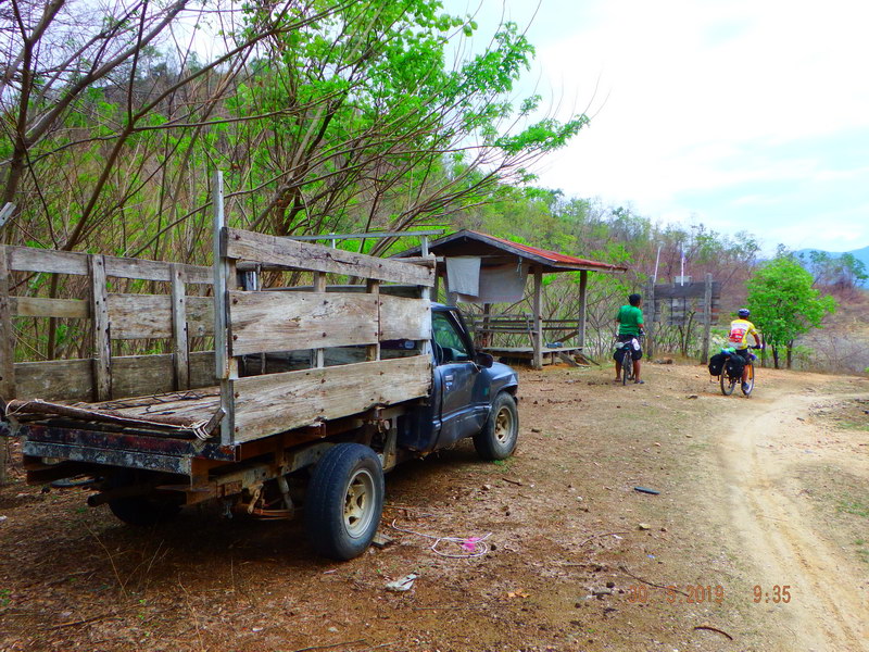 เหนือเขื่อนภูมิพล00555.JPG